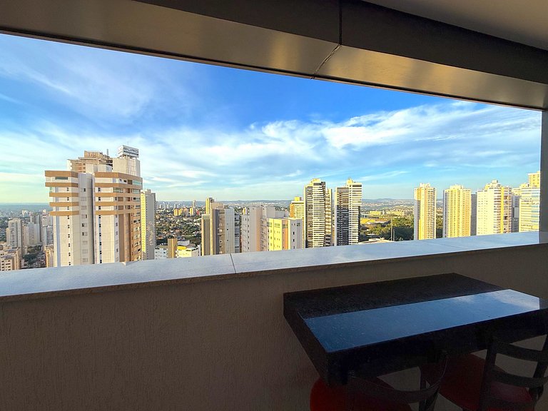 Andar alto com vista para o Parque e serra dourada